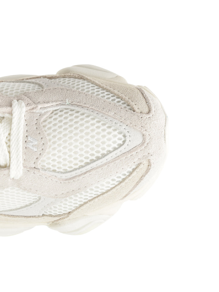 New Balance 9060 Sneakers - White | 5eb39696a133669f86297f9381920b8a541a82bb