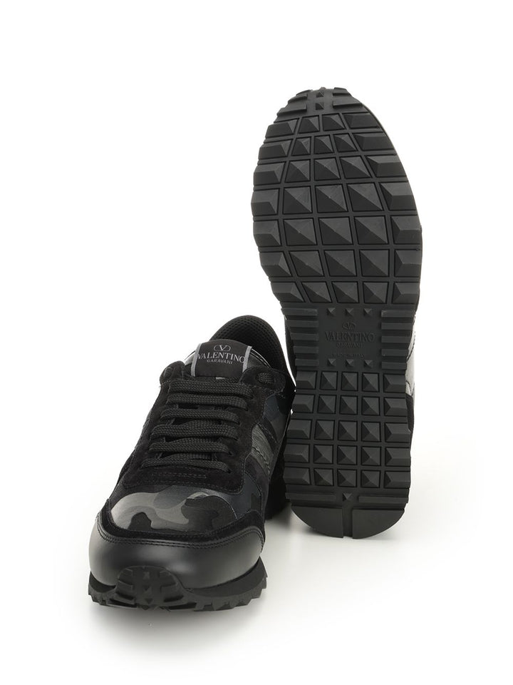 Valentino Garavani Rockrunner Camouflage Noir Sneakers - Black | 7939ec941fc3de811ae698311695d5095215b1ba