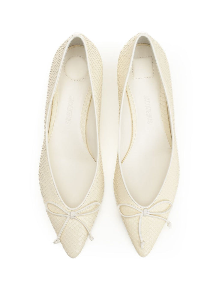 Jacquemus Tourni Décolleté Pumps - White | 72a617c584fd78ac418af2594fd01aa4fa19de45