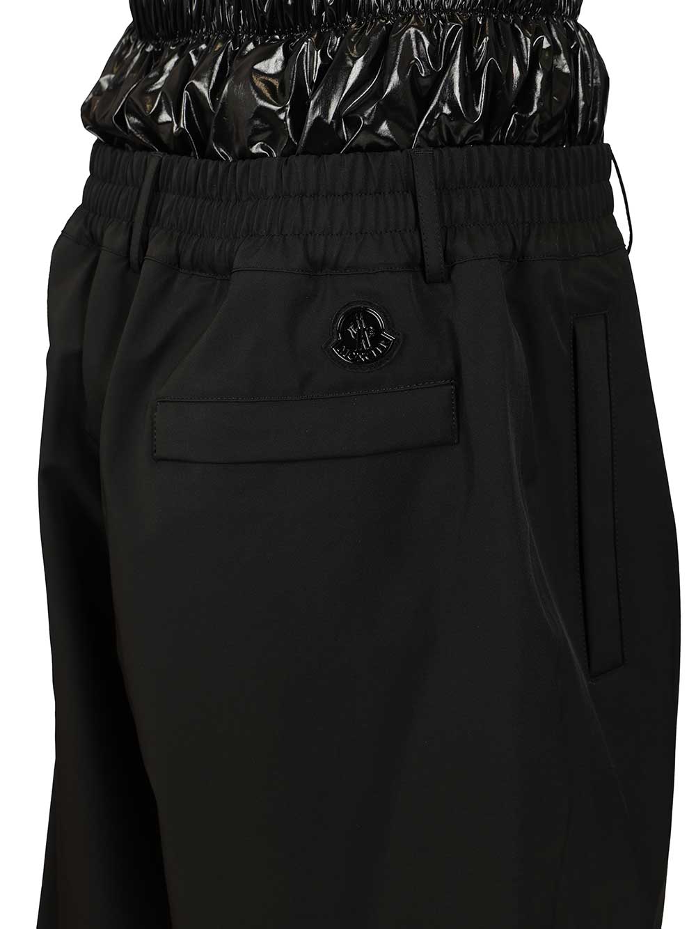 Moncler Genius Shorts With Moncler X A$Ap Rocky Logo Print Trousers - Black | 6f1b6be9ffb546eac6621b56ee8b51fad832129a