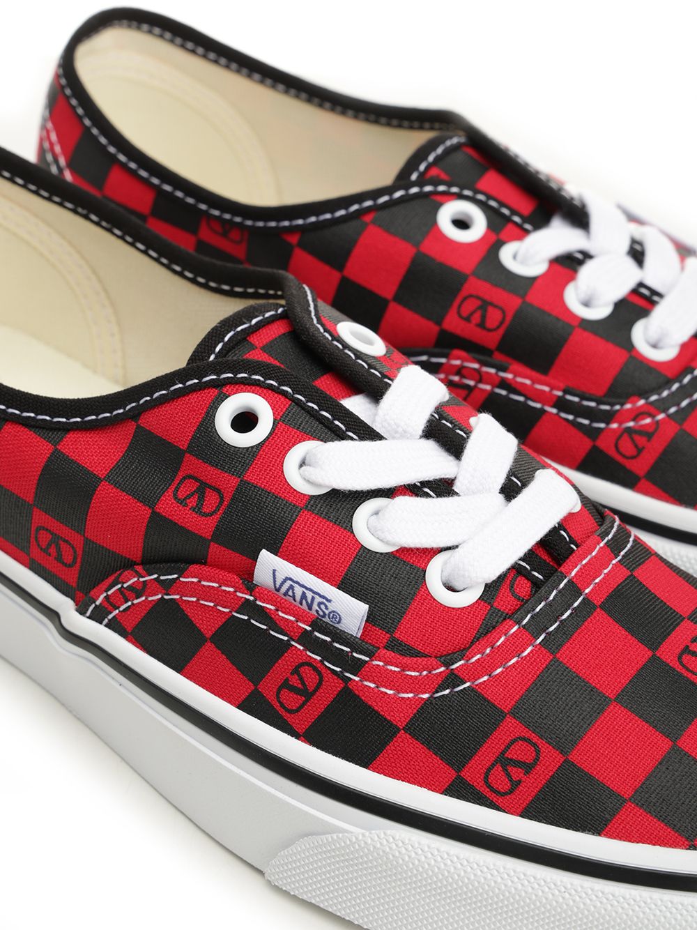 Valentino Garavani Valentino Garavani X Vans Low-Top Sneaker Sneakers - Red | c96198fd3833797cd0f252ebd394f4b76e4d02a8