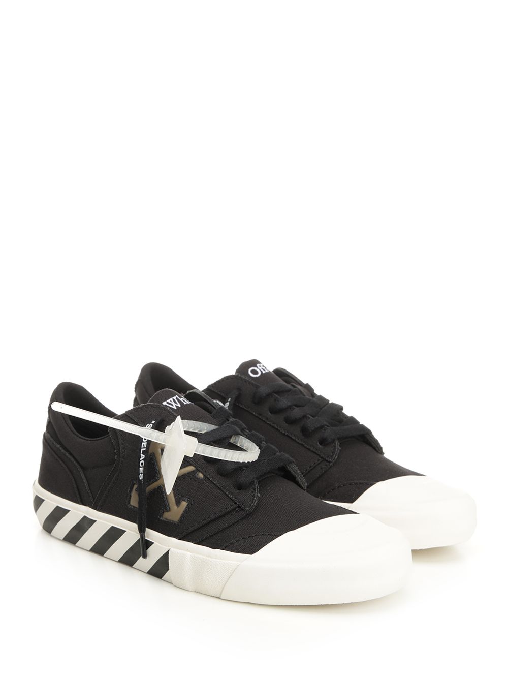 Off-White With Laces And Logo Sneakers - Green | d77bf420808360ce82d1c431b33b5bfcf1992681