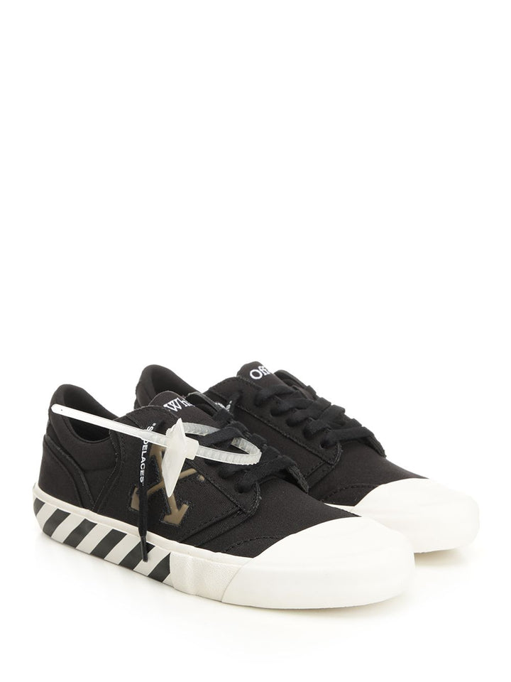 Off-White With Laces And Logo Sneakers - Green | d77bf420808360ce82d1c431b33b5bfcf1992681