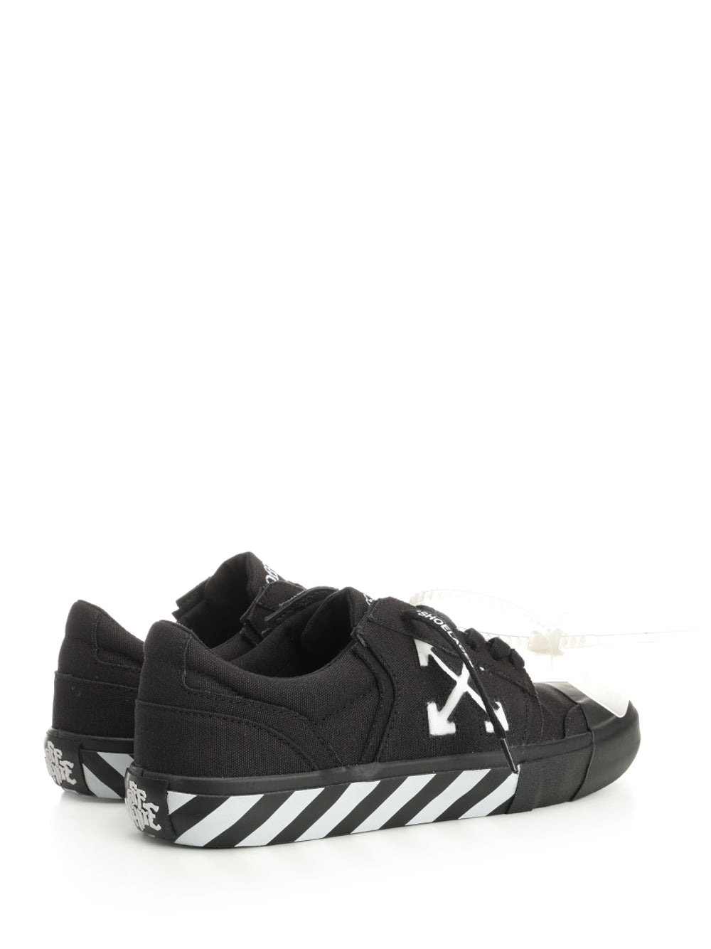 Off-White With Laces And Logo Sneakers - Black | a44c39b0608b52b23f58f9417ce904db1f50d1b8