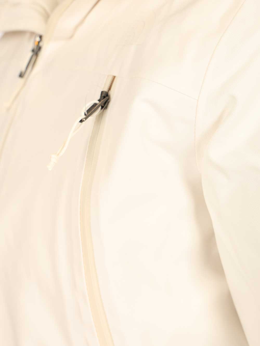 The North Face Mountain Range Coats - White | 339ead70428d77a4f151aff39480e76e4fcfe5e1