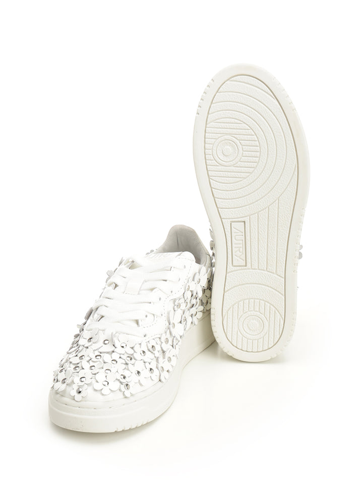 Autry  Medalist Low Sneakers - White | 9b3e2880e5f504532185614cb1cc49ac818c6759