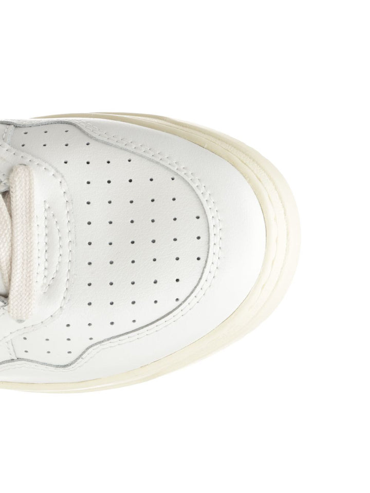 Autry  Medalist Low Sneakers - White | f5779d6723e95326aac2f1e9afb242577431f793