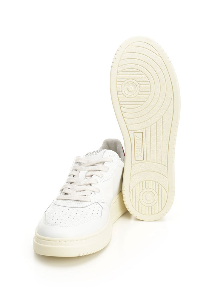 Autry  Medalist Low Sneakers - White | 121495ee9d9c293bc079764d6852ed2f5f0b3f5c