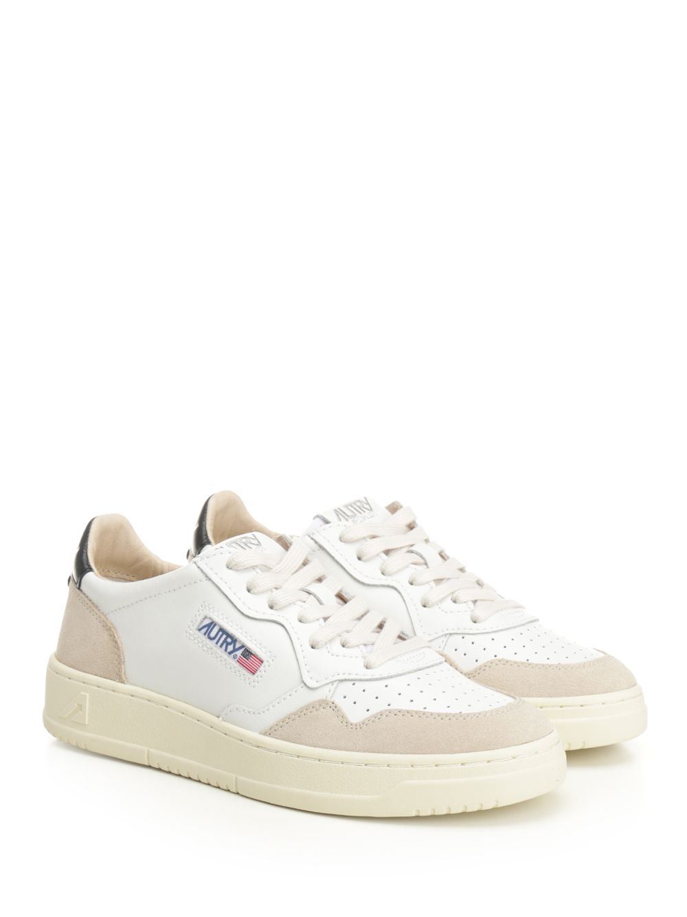 Autry  Medalist Low Sneakers - White | f802e91a5d24d8d97675c6e266046342e4878714