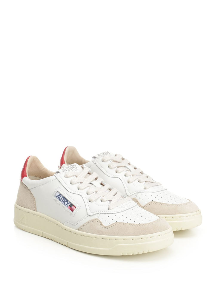 Autry  Medalist Low Sneakers - White | 93d6d823b49c01624c60aa111265a84df2f41418