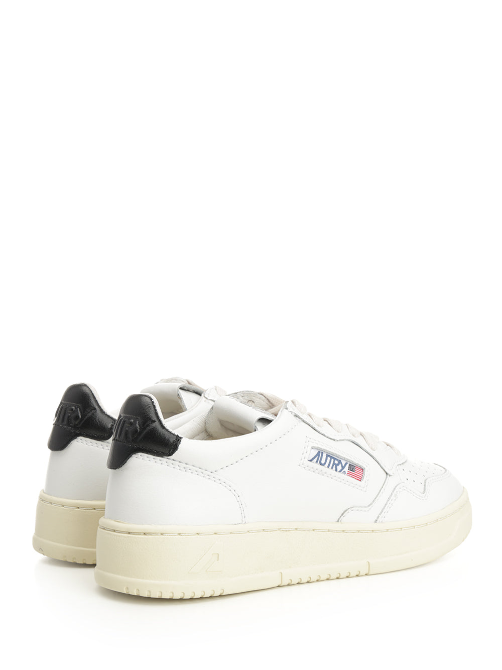 Autry  Medalist Low Sneakers - White | e4adb549e42cd0e20e290e68d32a65d305108d33