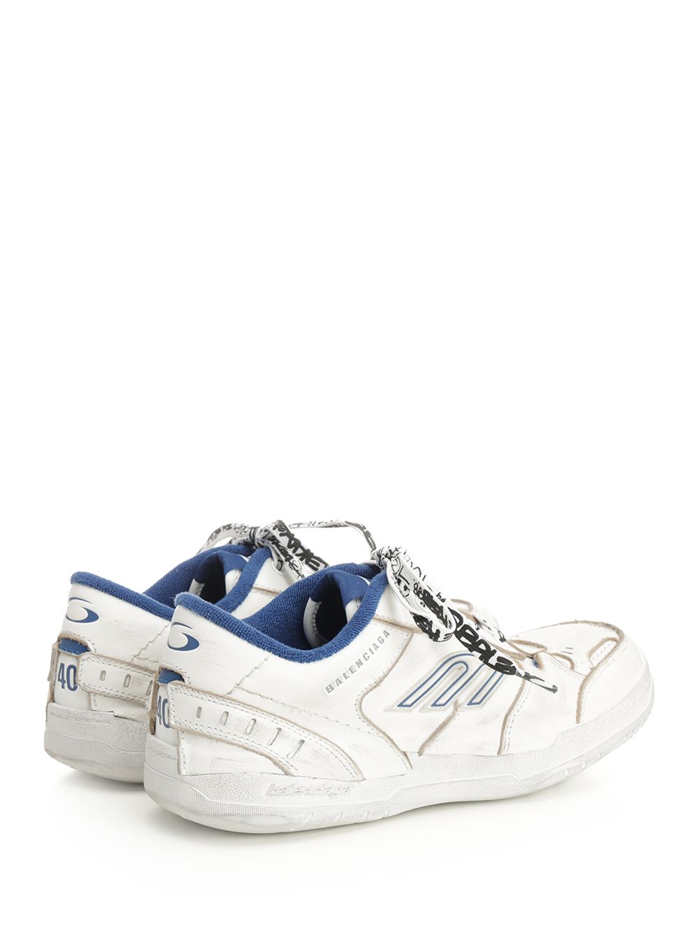 Balenciaga Hamptons Worn-Out Sneakers - White | e7c491fe04bb0a265046a9c95de5e49c56327cc3