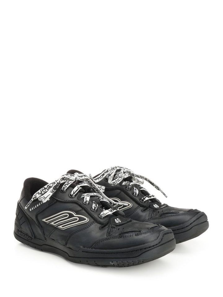 Balenciaga Hamptons Worn Out Sneakers - Black | 36e00289c91a0ce4586620165108c0869fcd39a3