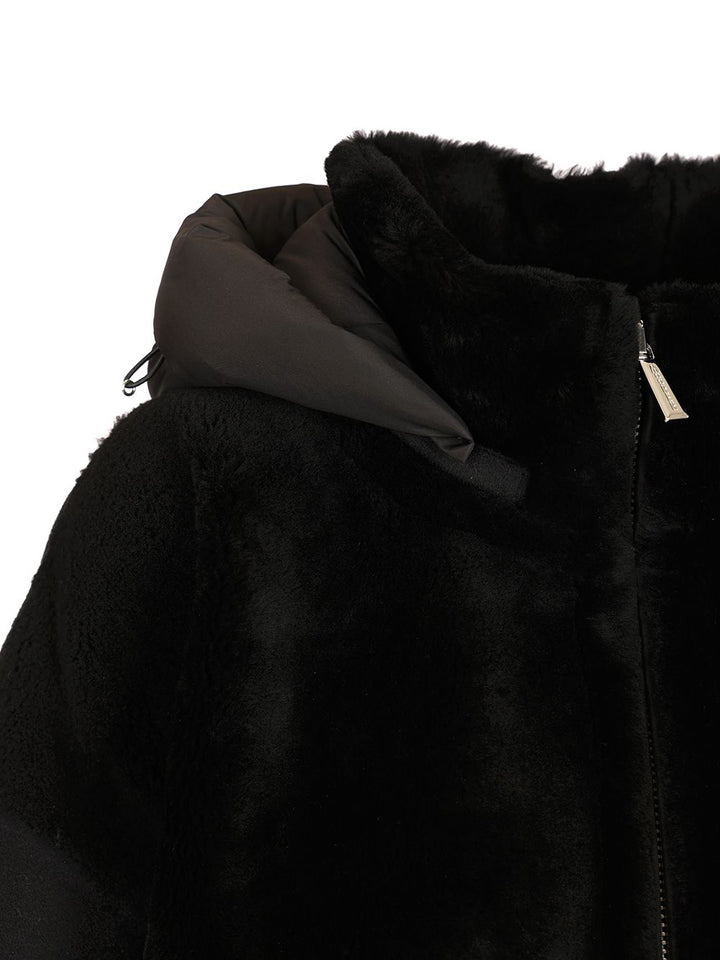 Moorer Raja Shearling Cape Coats - Black | a0ca9c8c33a8222c7aa959a6bd208a96ed3ca210