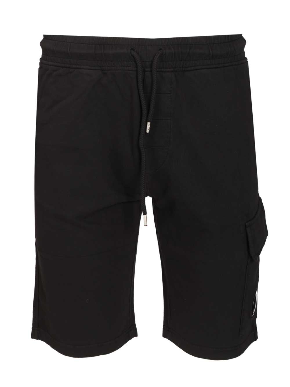 C.P. Company Light Fleece Cargo Lens Sweatshorts Trousers - Black | f6eab4bc7f79182c2ad8aece48ded105d8ab9043