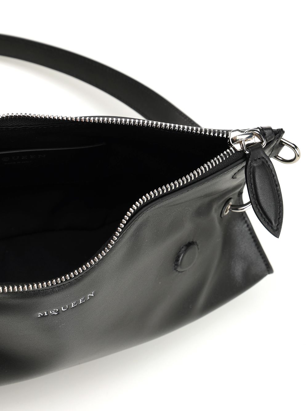 Mcqueen Manta Clutch Crossbody Bags - Black | 4105c504346e5968103c94c04e8c451b8dd2101c