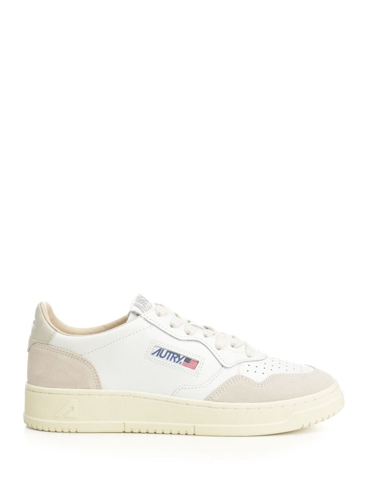 Autry  Medalist Low Sneakers - White | 3663a0285a065288512e1b0f75df50ac43d71797