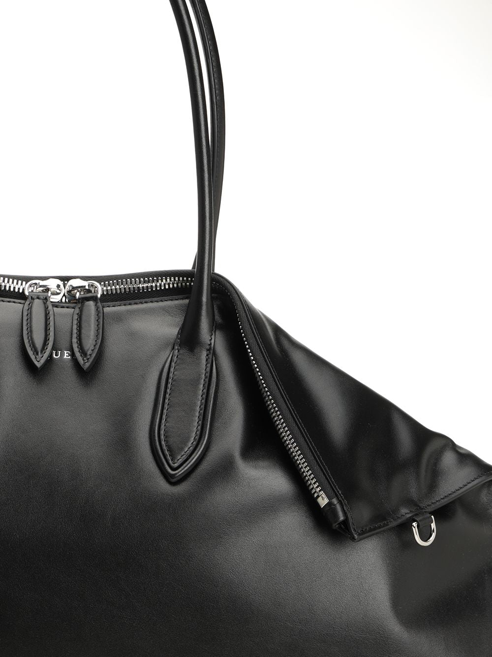 Mcqueen Manta Shoulder Bags - Black | acd0c882fcda4b7399bba5681d50c6977e002697