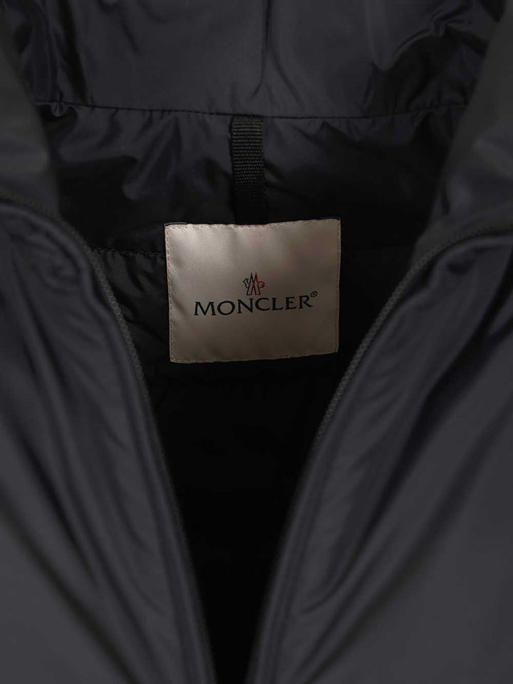 Moncler Berre Short Down Jacket Jackets - Blue | cc399c2d9f895119a98438c6ee91627be1047cf9