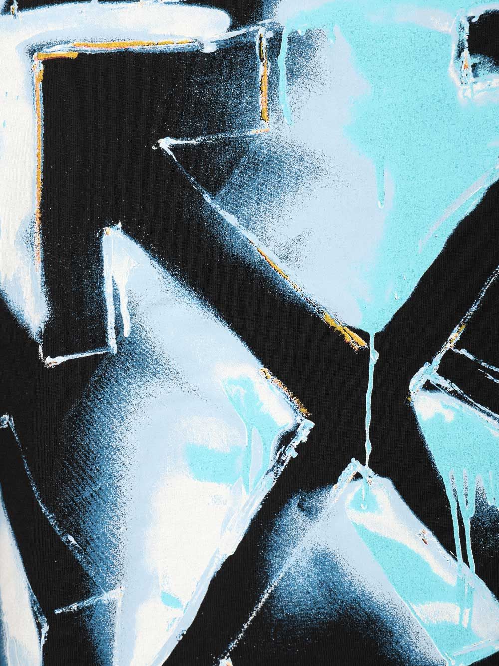 Off-White Arrow 3d Spray T-Shirt - Black | 0d491ed90652ae8a54c5c91f00e48e945f0c5d94