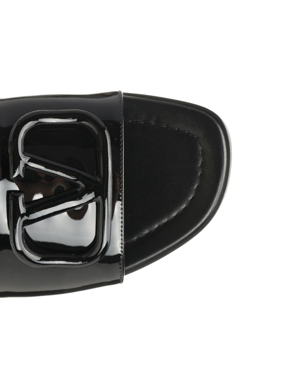 Valentino Garavani Vlogo Signature Slide Sandal Scarpe basse - Black | 8bf5e434a3b52a0de41075faa6803b8bc1a3e3c2