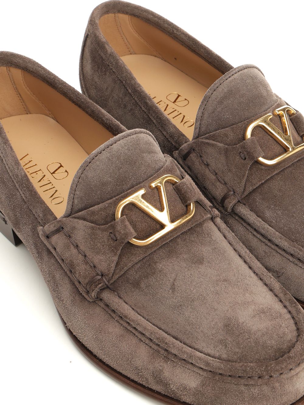 Valentino Garavani Vlogo Signature Suede Loafers Scarpe basse - Grey | 29fd629d6b9c74d094d4289b73b7a77a985c7083