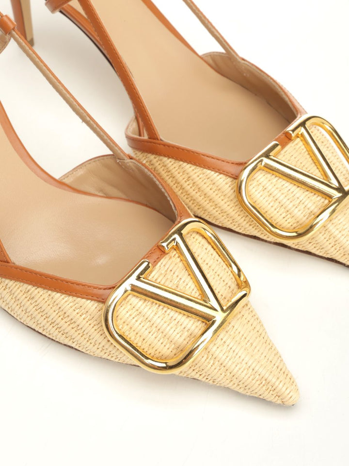 Valentino Garavani Vlogo Signature Slingback Décolleté In Raffia Pumps - Beige | e08d6ac787938b263e82349d6717434373edc24d