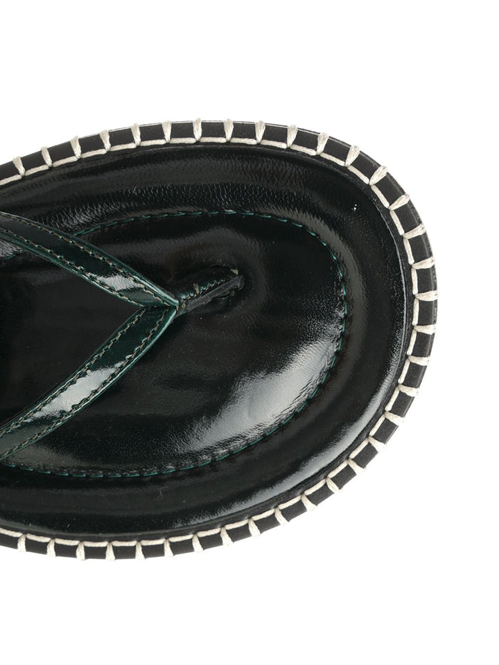Dries Van Noten Leather Flip-Flops With Sequins Scarpe basse - Black | 96f53dd3369554b067611527d5b8ea181d5a412b