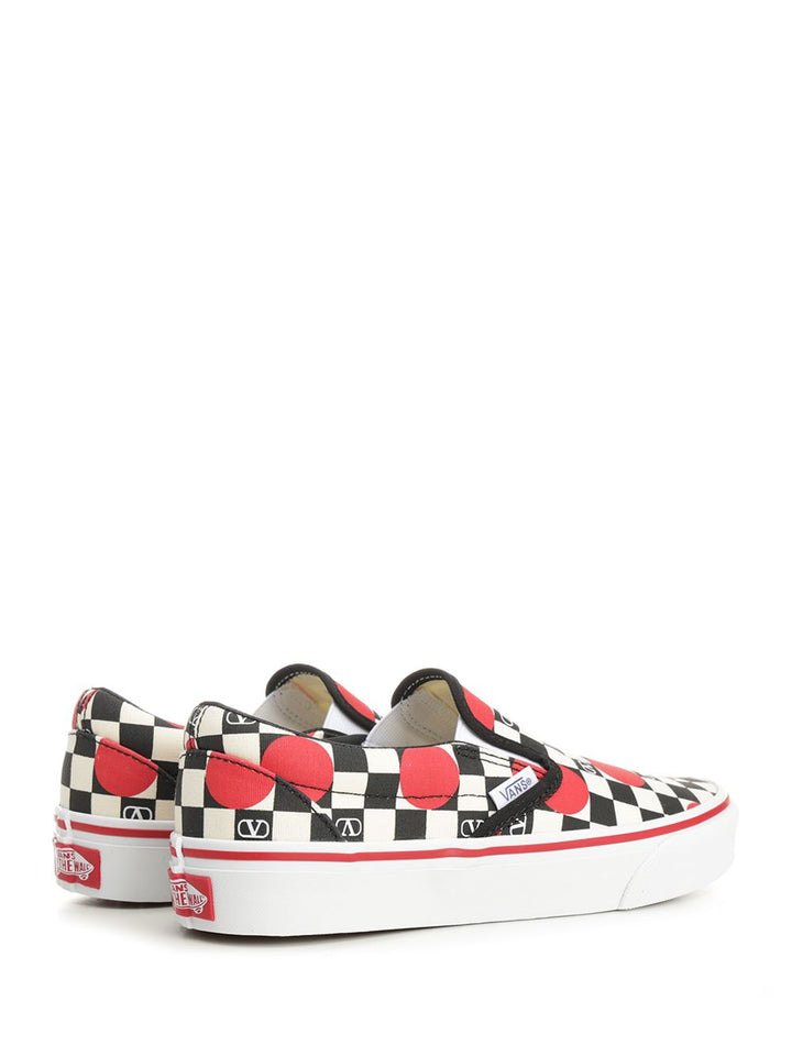 Valentino Garavani Valentino Garavani X Vans Slip-On Sneaker Scarpe basse - Multicolor | 97d8a609a77bf13c88a35c7bdcf26c41eabd2ebd