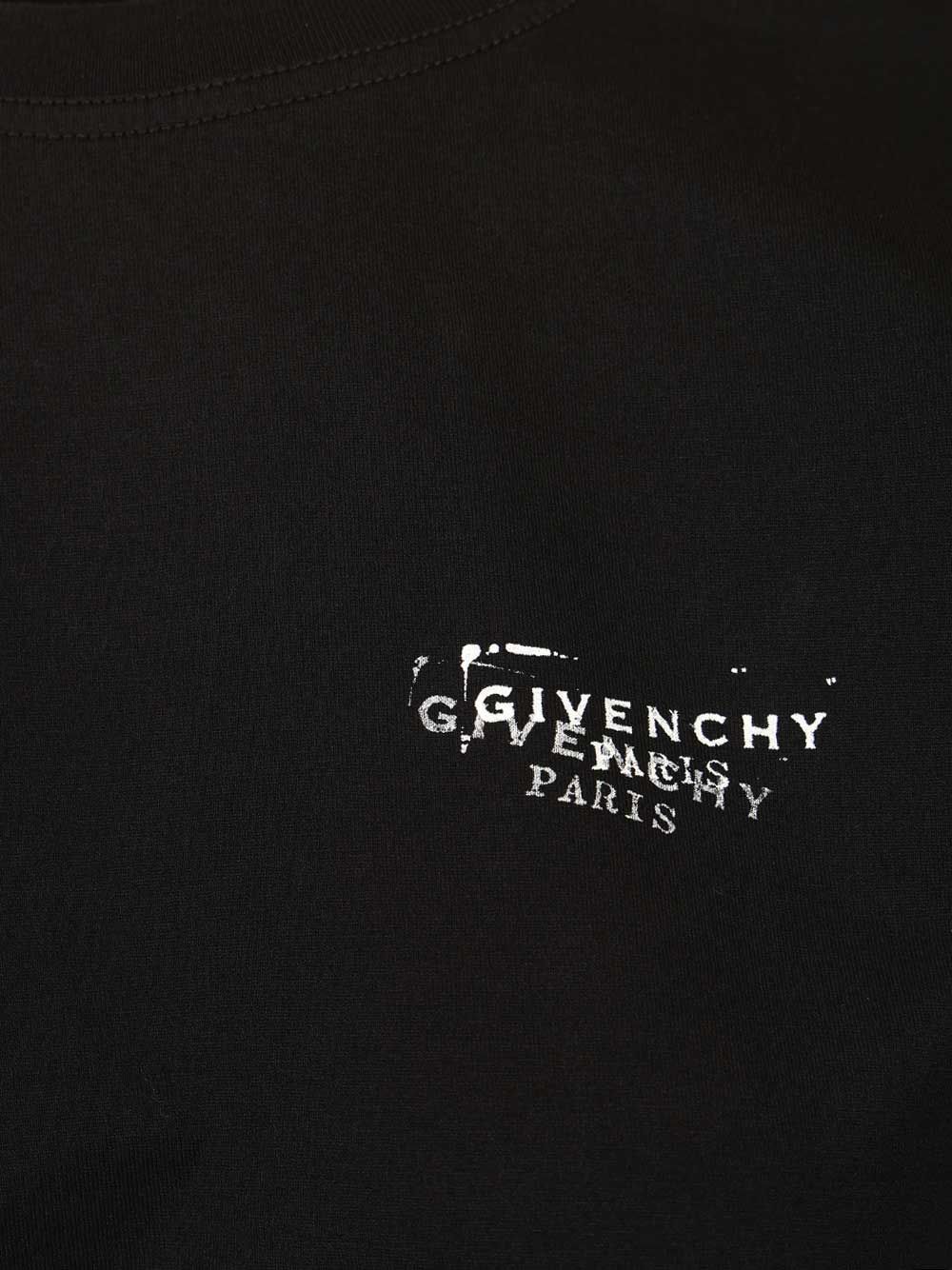 Givenchy Regular T-Shirt - Black | 24d14c44cc671e44cfcd6e66f20bb9d95d445729