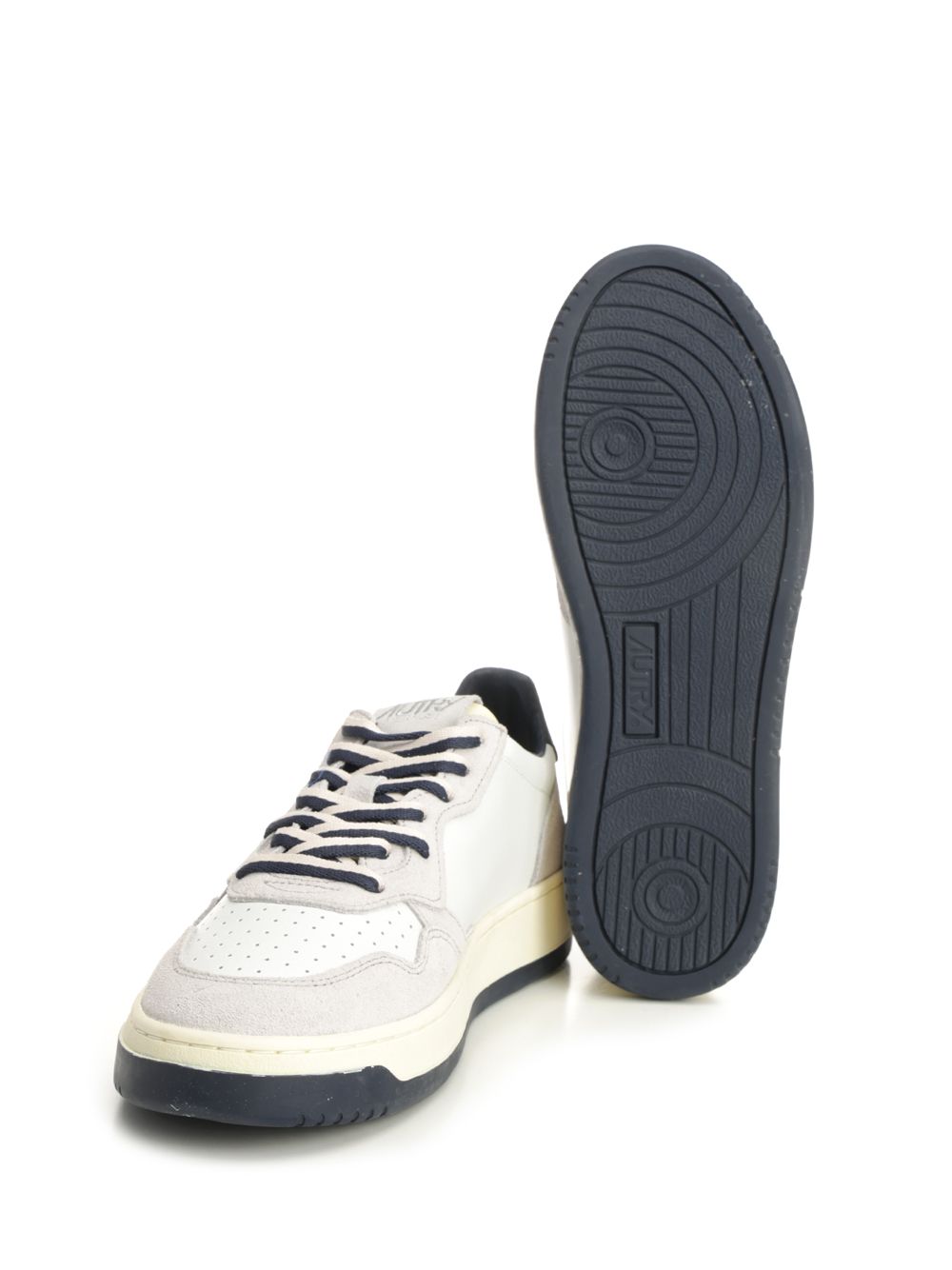 Autry  Medalist Low Sneakers - White | 9589ef92ca24825c6afe0aa8d8bb32ba24400a9a