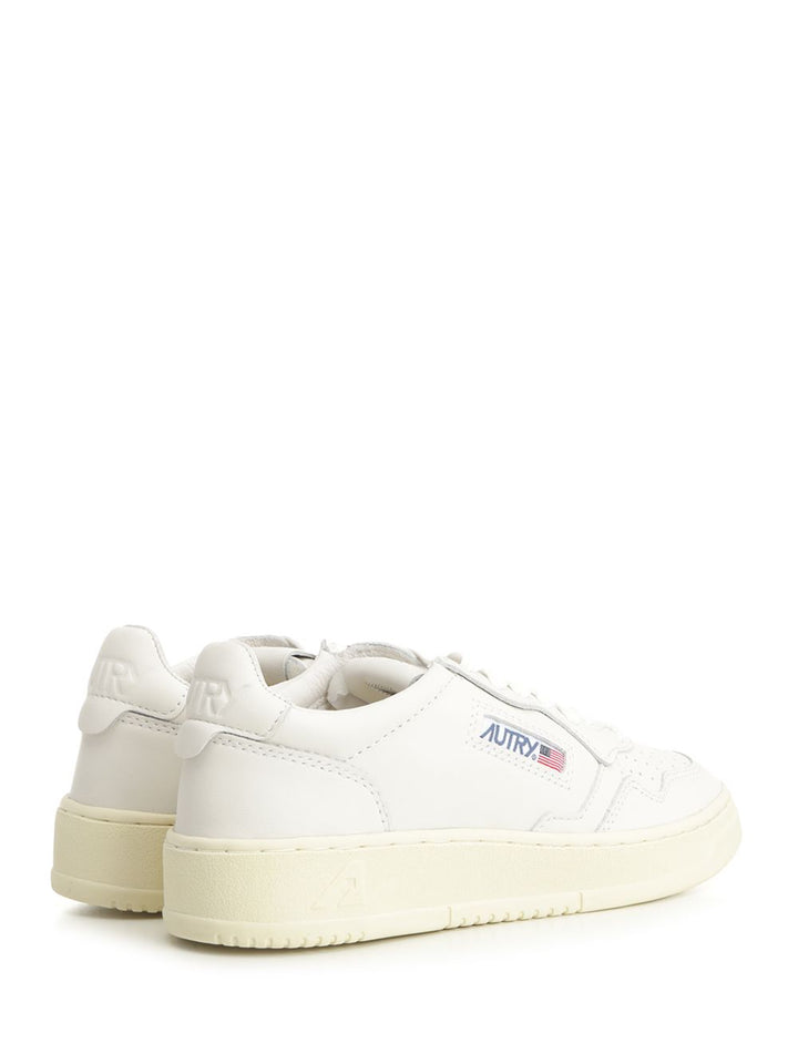 Autry  Medalist Low Sneakers - White | bc94776c605589eafd6d23c415ad6c2819d292bb