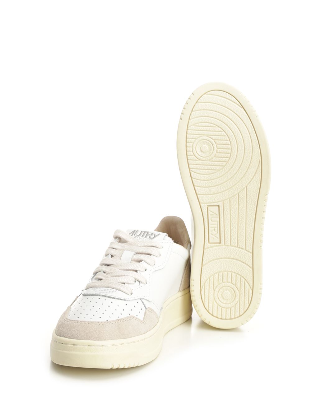 Autry  Medalist Low Sneakers - Gold | e7cdb99bdf12b1d8c7a968c45e45a2abaf50c2e4