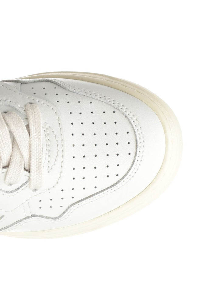 Autry  Medalist Low Sneakers - White | e866aec38f18e11ffe69a5d790615724c992e99f