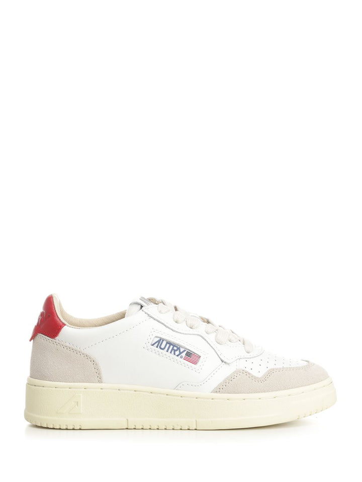 Autry  Medalist Low Sneakers - White | c7c08507403c29c50c40feac0f66611acf007490