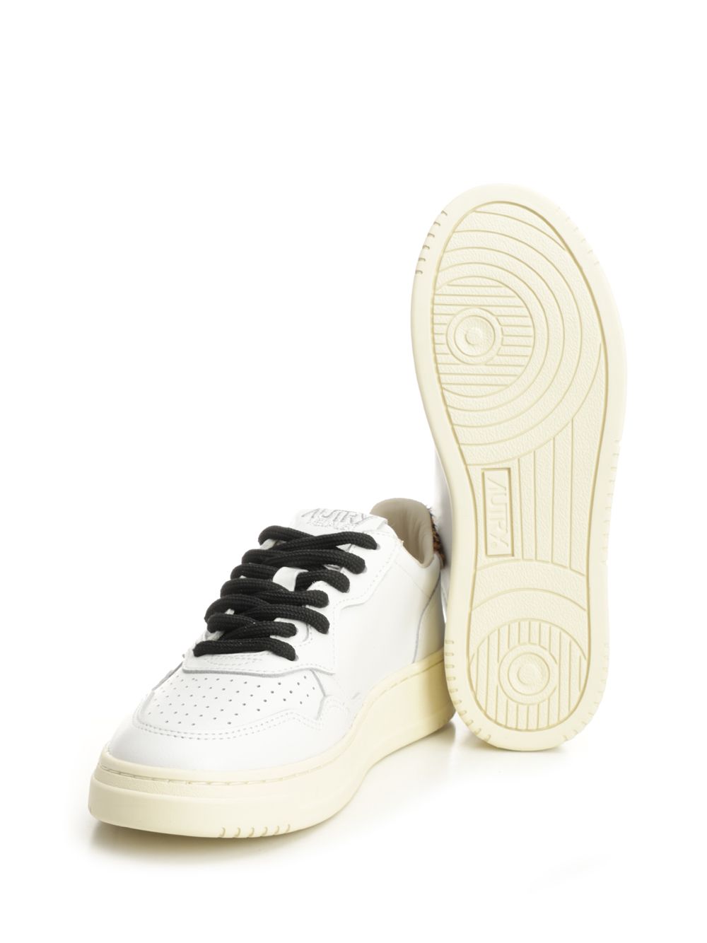 Autry  Medalist Low Sneakers - White | c65b290fc703b6d38b254dc9a105d844b8a15379