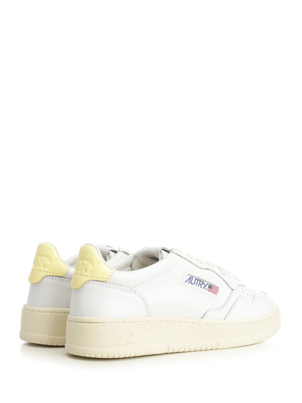 Autry  Medalist Low Sneakers - White | a147843b1227ab6651ab66f38e7a4a93d10aac24