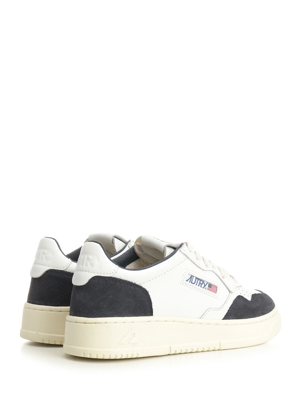 Autry  Medalist Low Sneakers - White | e315146470e83ba6b87b866c6a1abb74b26e306b