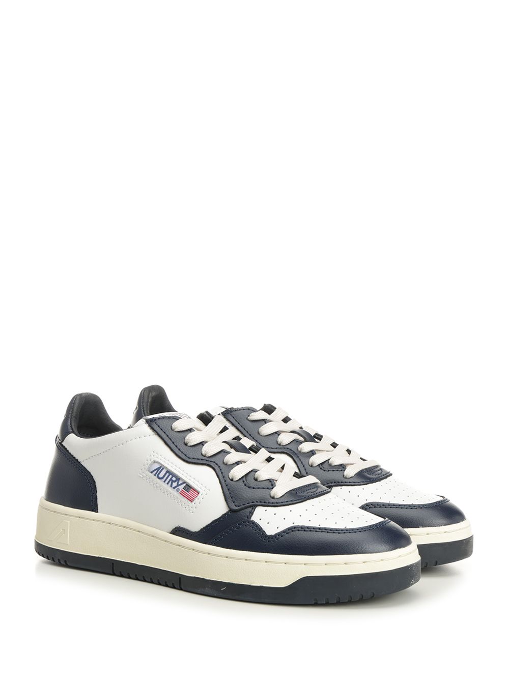 Autry  Medalist Low Sneakers - White | 058ff4f5e39835196cf04b1f898ed41147a95437