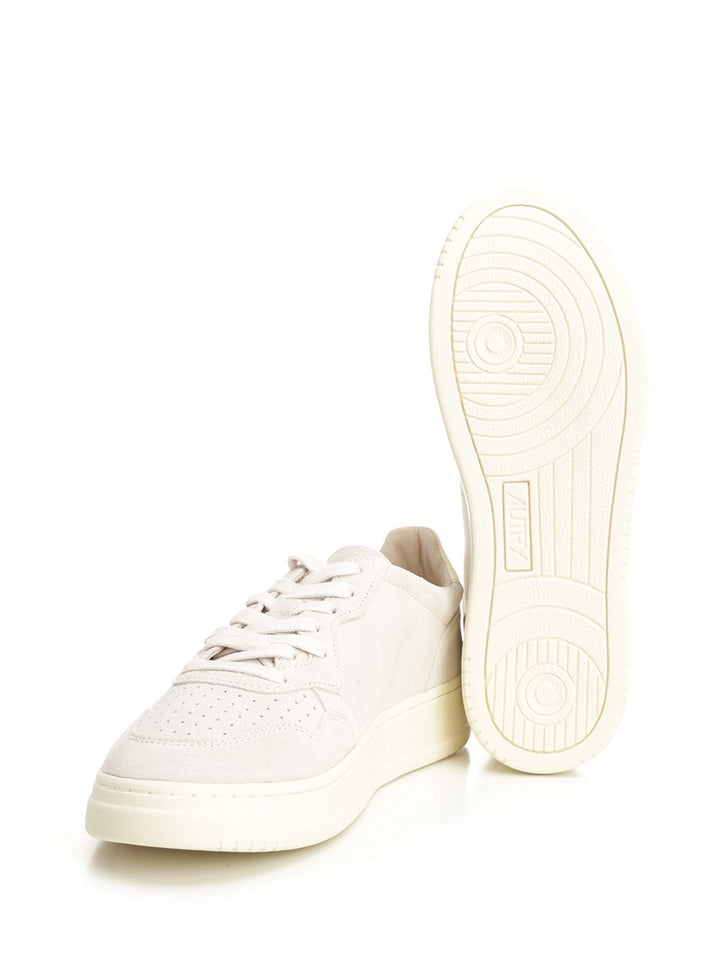 Autry  Medalist Low Sneakers - White | 475e15e9555d6d38495d70024f34c59eaa45b30e