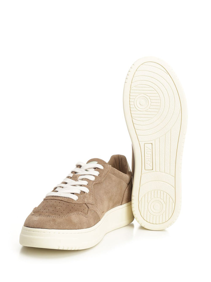 Autry  Medalist Low Sneakers - Beige | d30040edfc8608b3cf90cf40f2fb7336f6a52e30