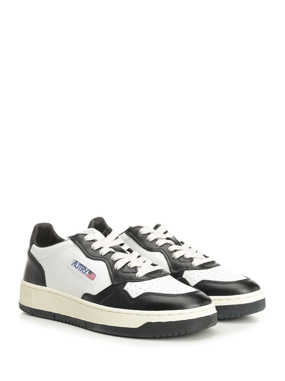 Autry  Medalist Low Sneakers - White | d76fc6eb1e1492156c596801da7dde2908221c88