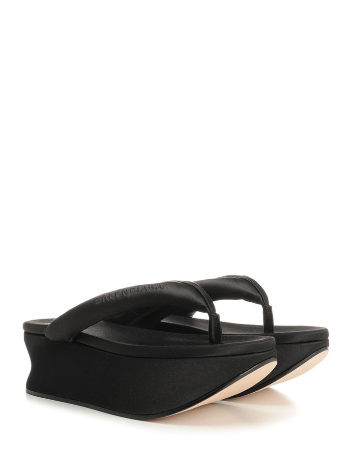 Balenciaga Gaeta Flip-Flops Sandals - Black | c6bf83a20d16c0dd2bf199bb901505cadd2615d6