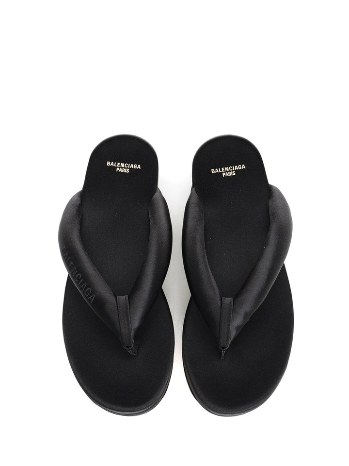 Balenciaga Gaeta Flip-Flops Sandals - Black | fdda1daf0e16b0a5a4fd07744e397b92213b5fc5