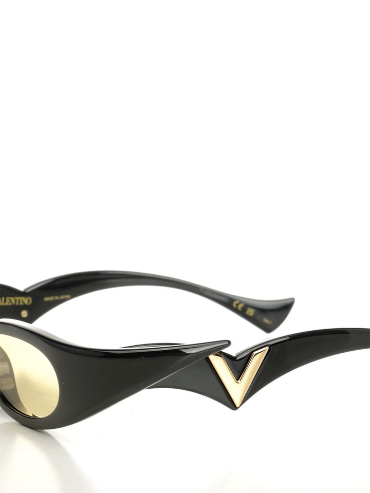 Valentino Garavani Black Acetate Sun Glasses - Black | 234e15d99ab7ca35bae5da13217b4a56fca83283
