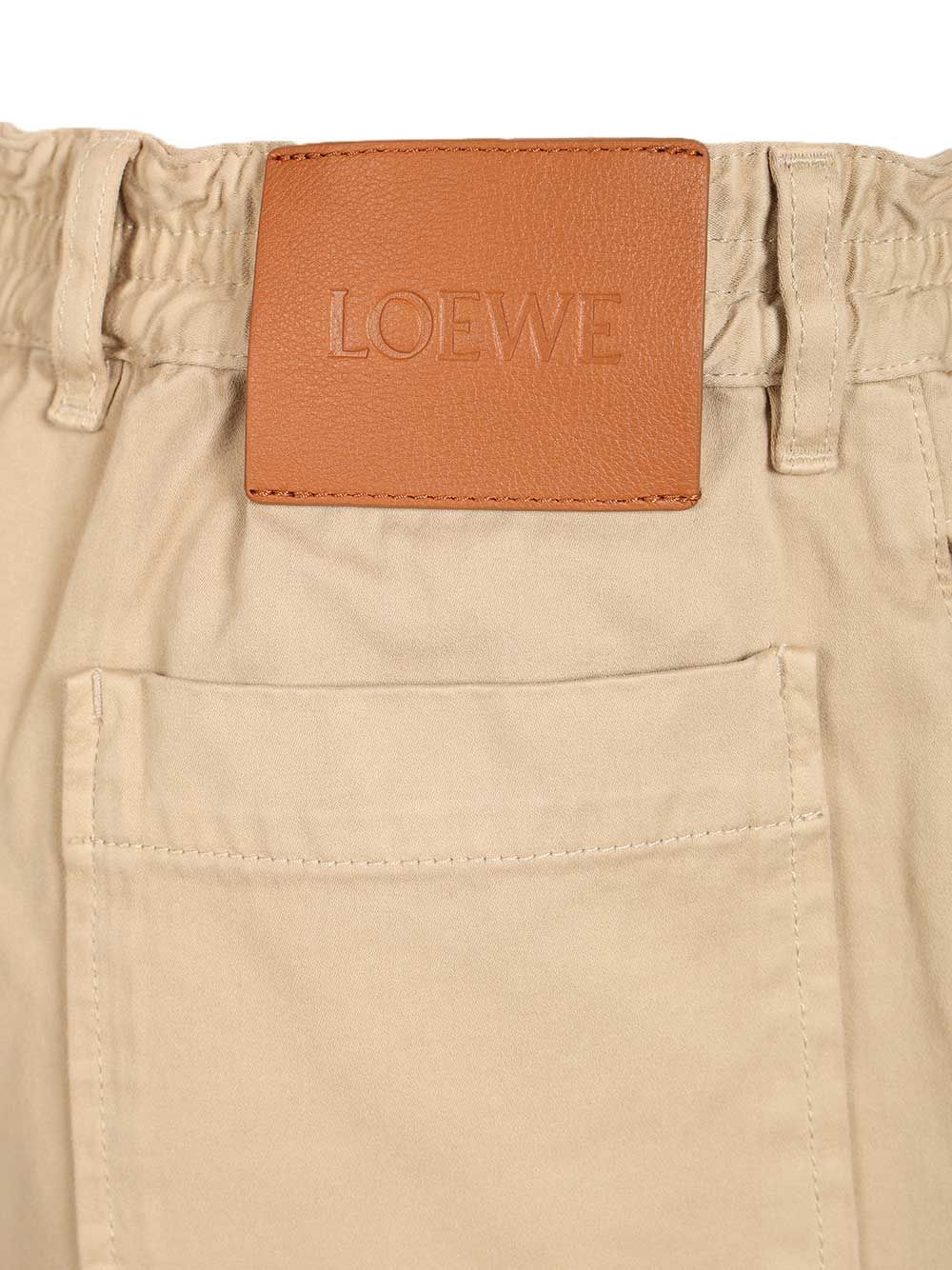 Loewe Cargo Shorts Trousers - Beige | d9fa50fd98747d004a83971de0cbd3793ec0bda3