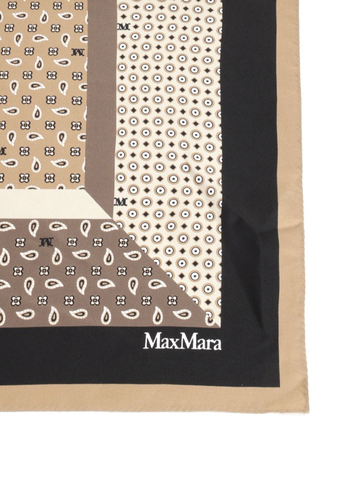 Max Mara Maxi Square Scarves And Foulards - Beige | 37eb20bf493bb57452cb6d49edf1e1acc808725d