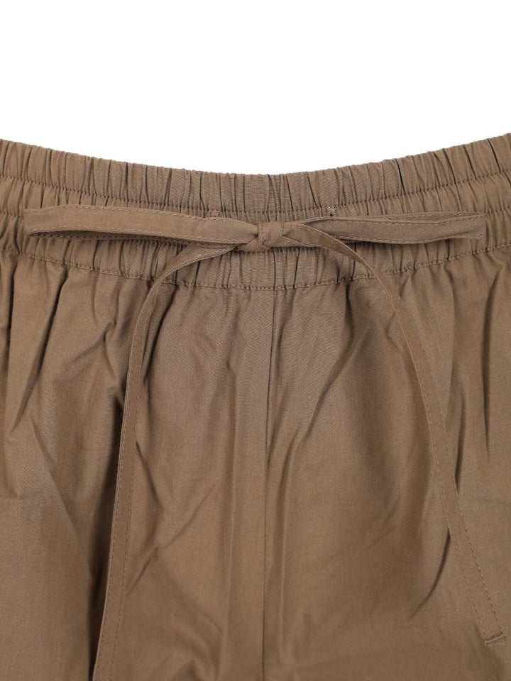 Matteau Relaxed Short Trousers - Beige | 54dfa76ebb35f709916c5b8b9196234d46321649