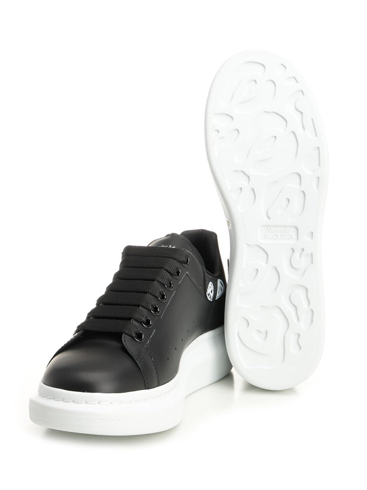 Mcqueen Oversize Sneakers - Black | a7c62dcbc53c475b7f5b6e1e422c5153a22a03e8