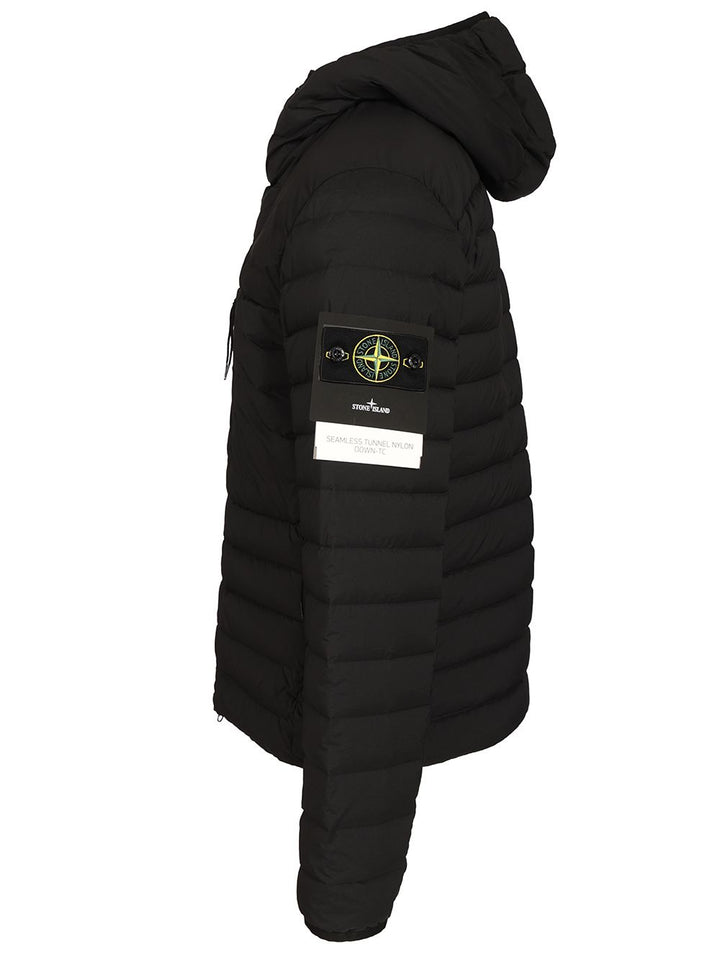 Stone Island Hooded Down Jacket In Stretch Fabric Coats - Black | 42c695473e515b931dcc643556e11fc6c4524af6